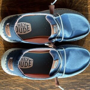 Hey Dude women’s slip on moccasins